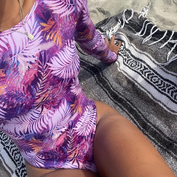 Jolyn Purple Lennon Long Sleeve Surf One Piece Size XS - Picture 4 of 7